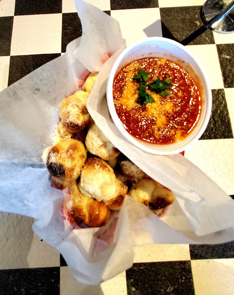 Wise Guys Pizzeria - 5