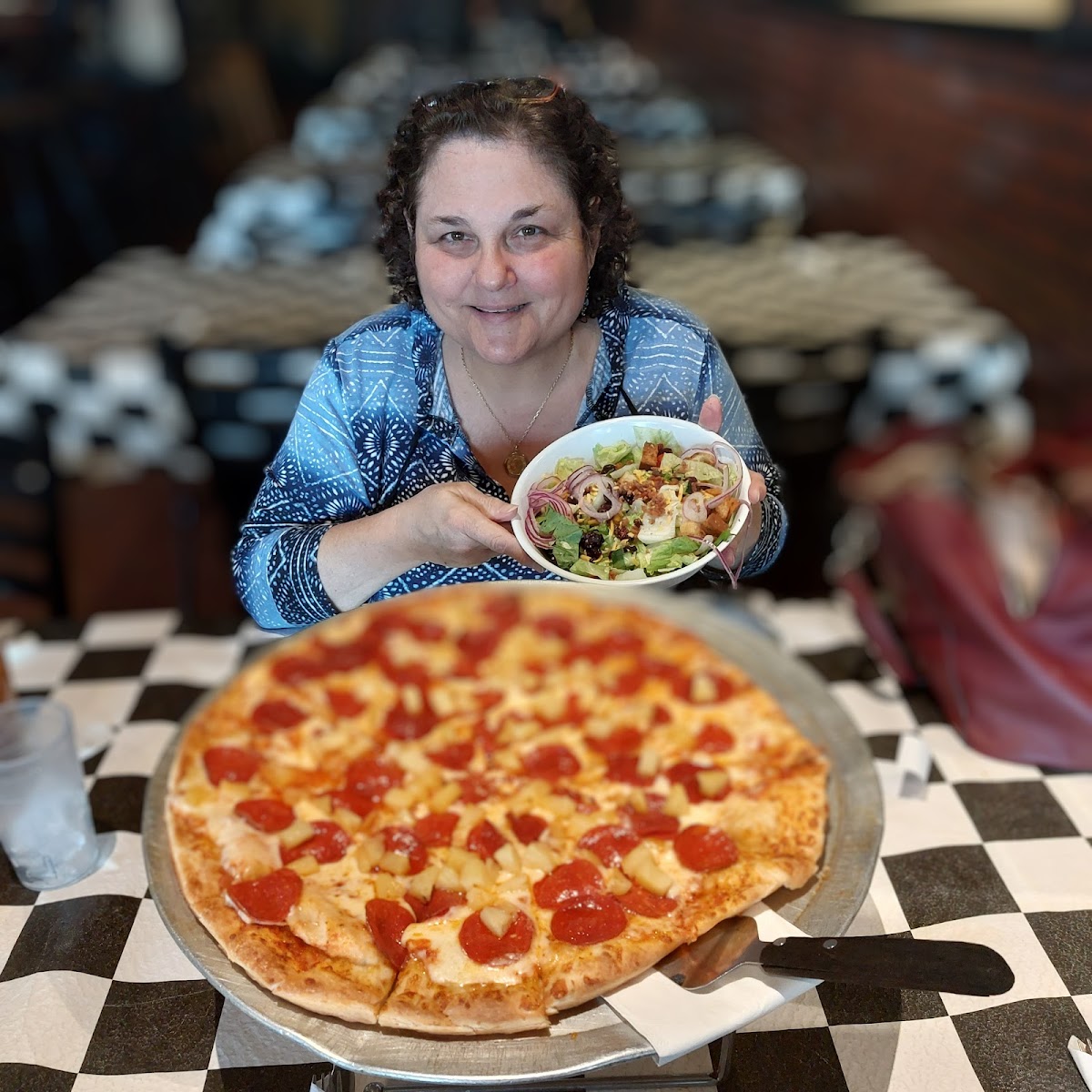 Wise Guys Pizzeria - 7