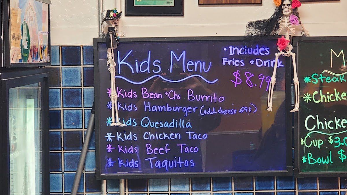 Michael's Grill & Taqueria - 3