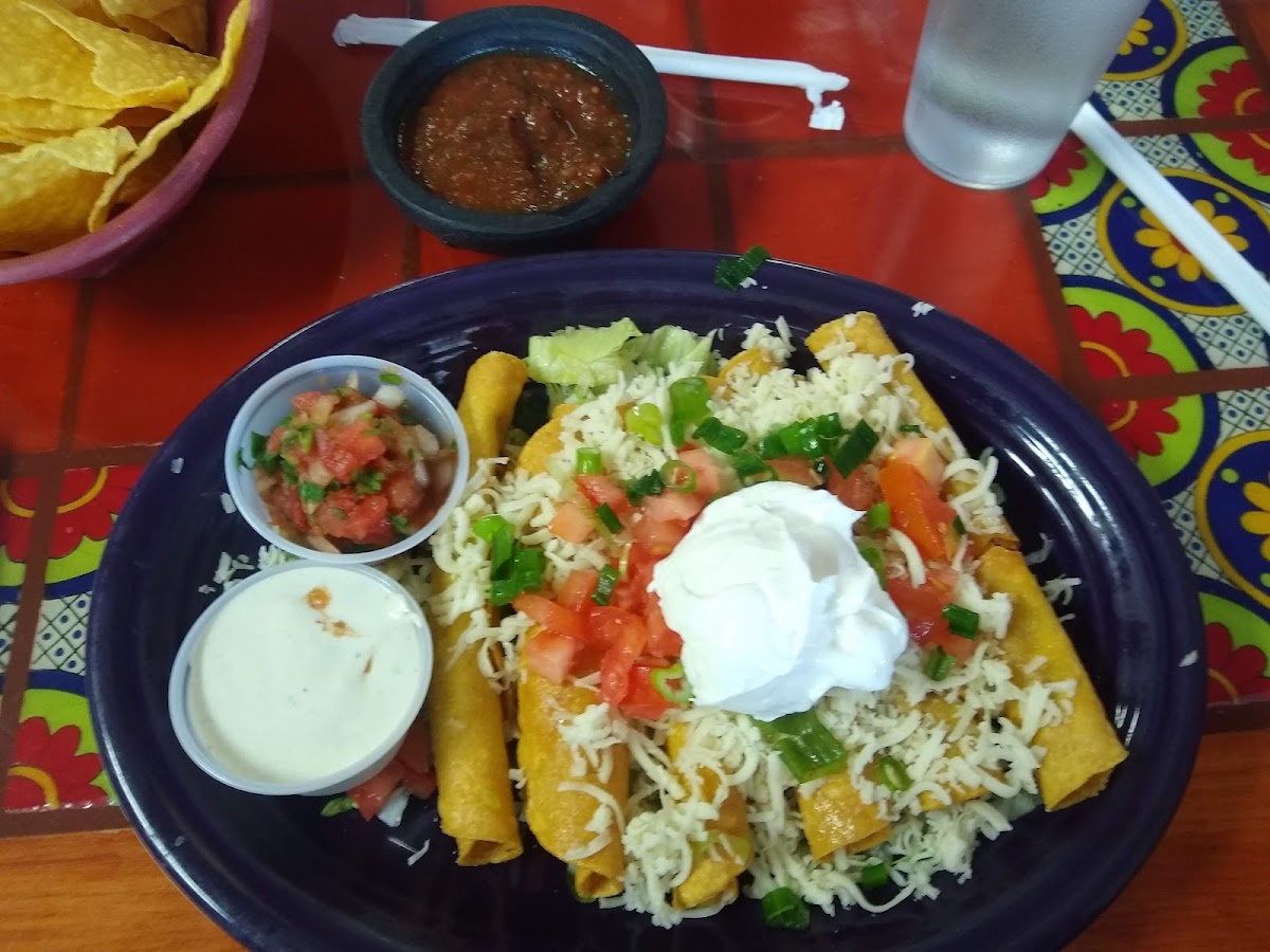Michael's Grill & Taqueria - 10
