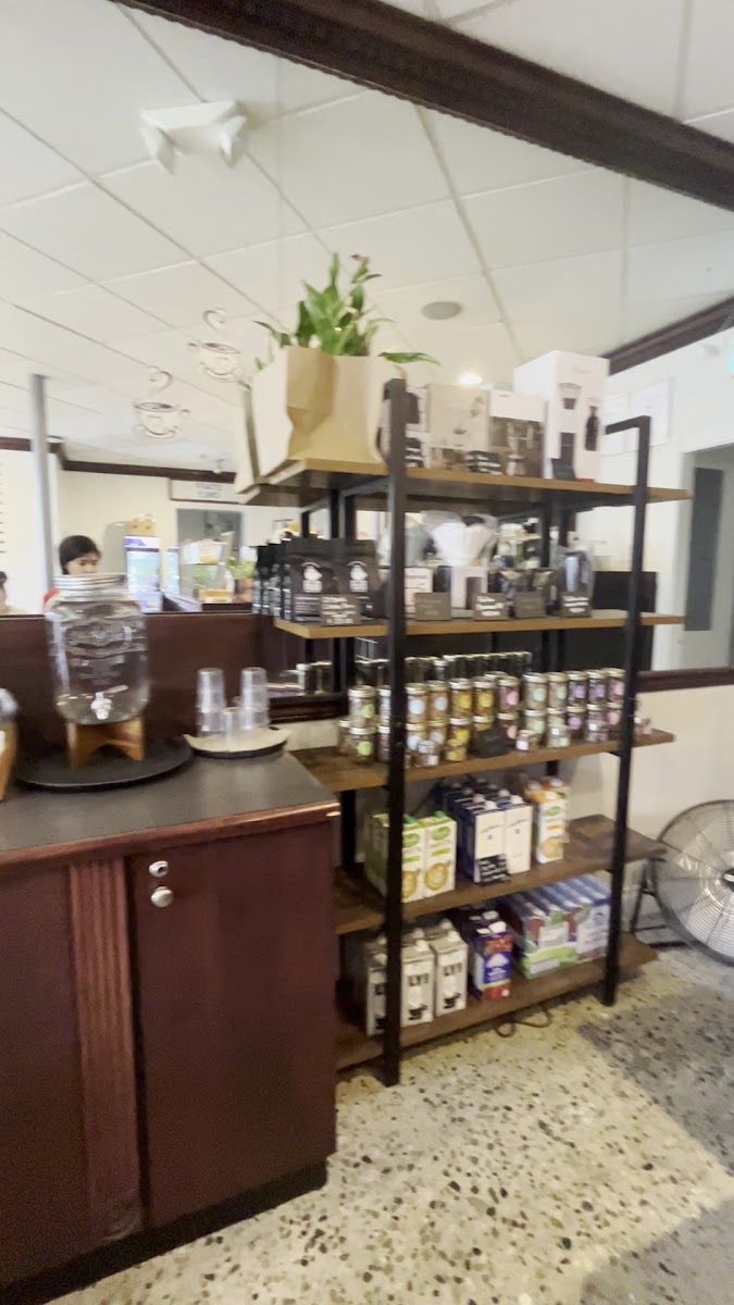 Cup And Bun Café - 2
