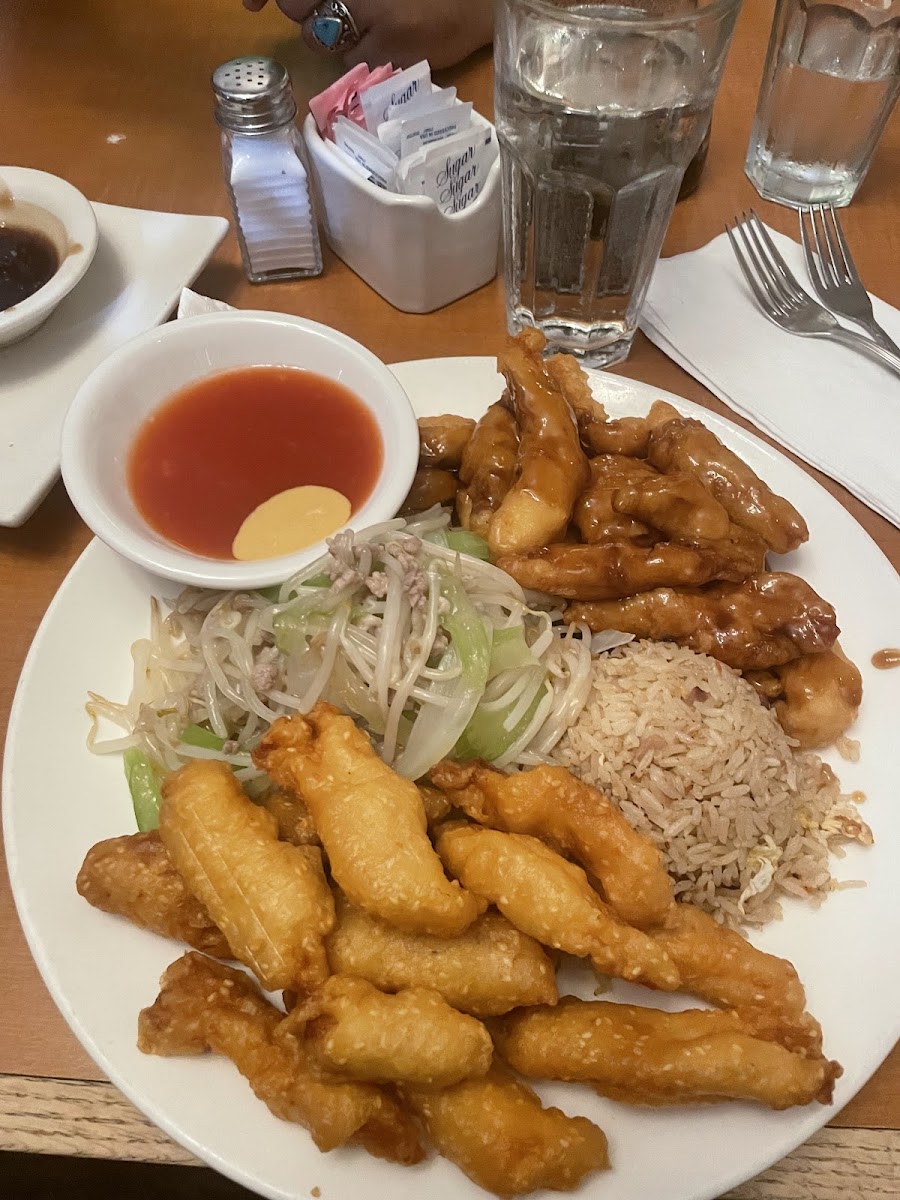 Lee's Kitchen - 2