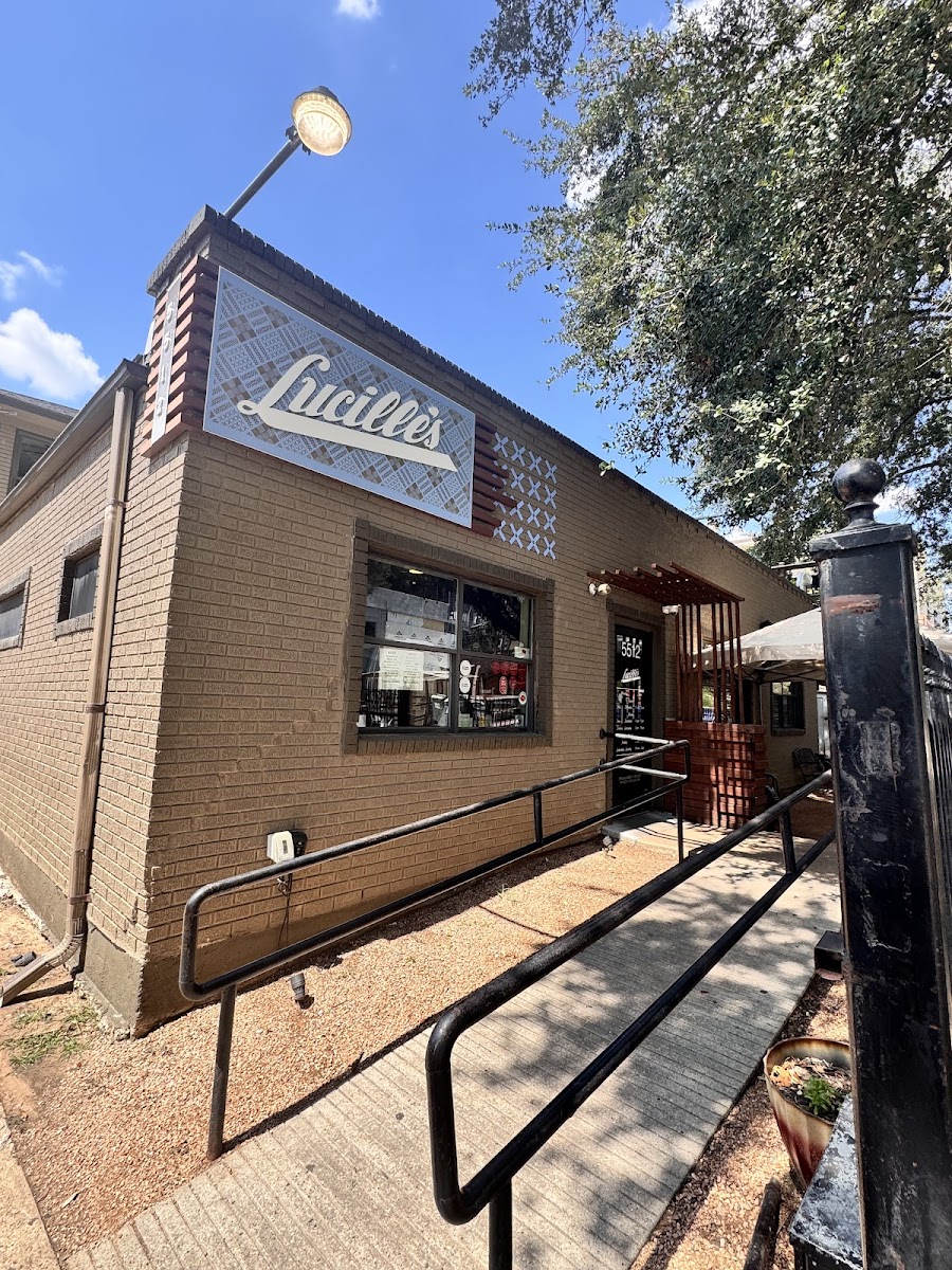 Lucille's - 3