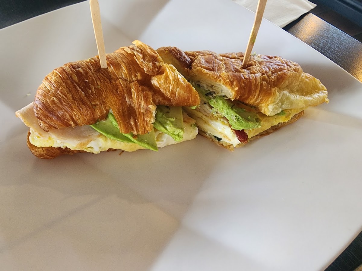 Taliza Coffee & Brunch - 5