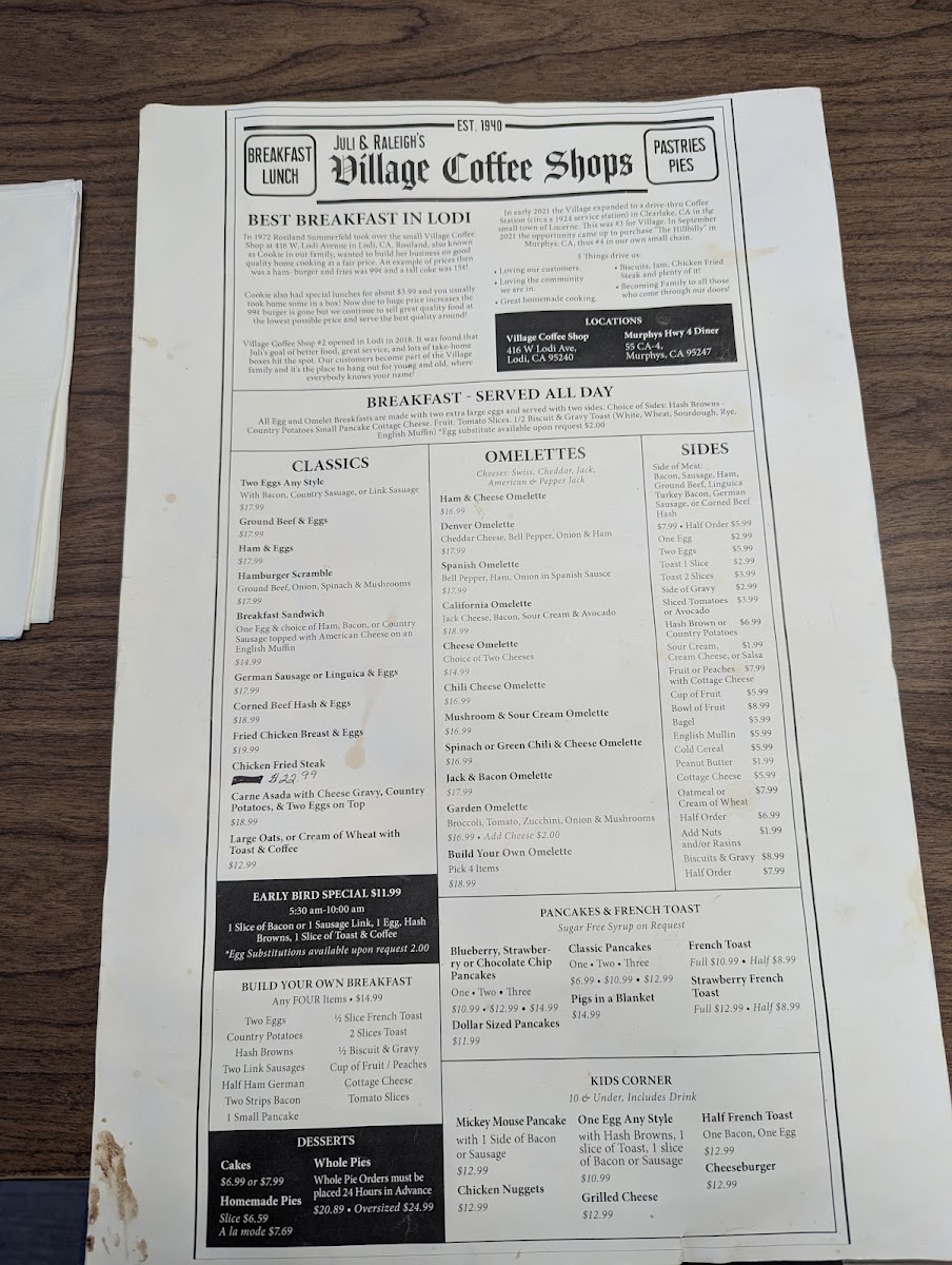 Juli's Village Coffee Shop - 6