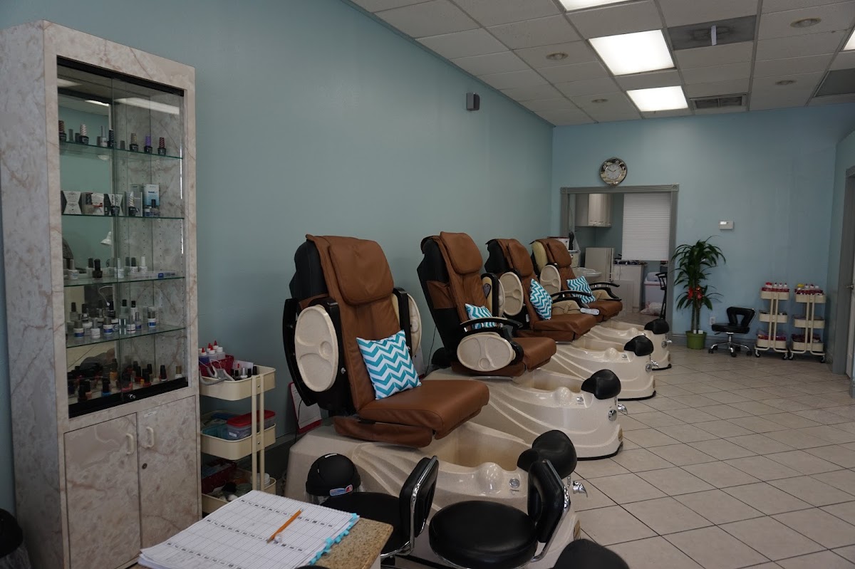 Gallery Nails and Spa - 3