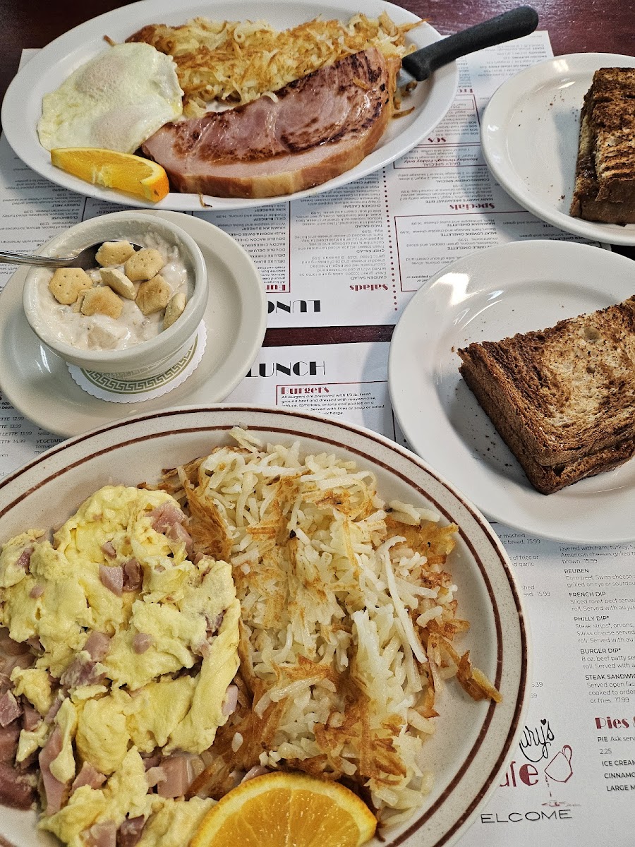 Mary Mary's Cafe - 3