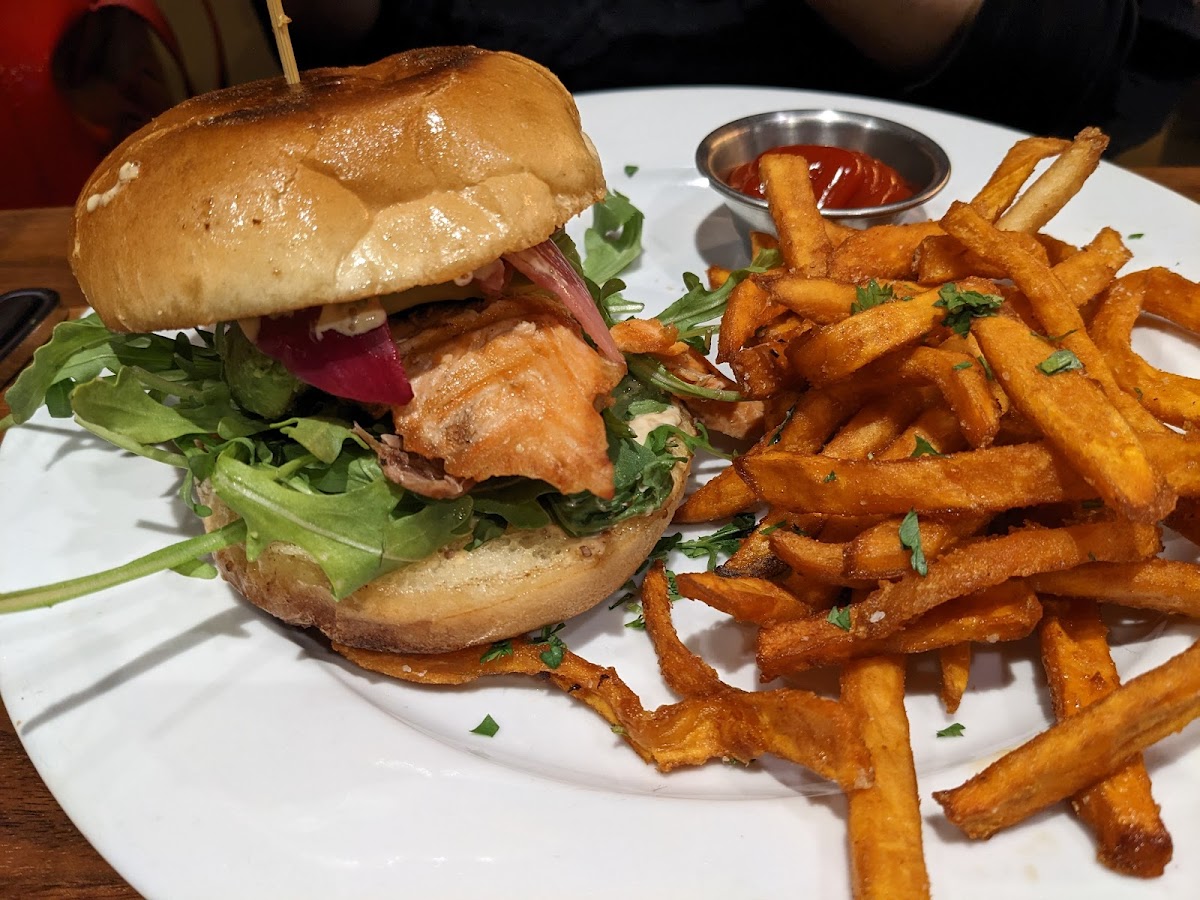 Paul Martin's American Grill - 6