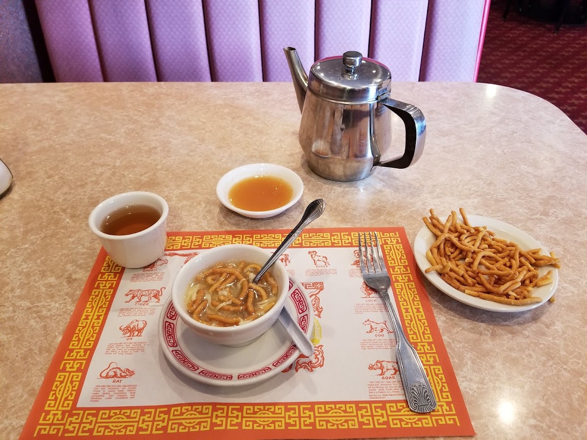 Fu's Palace Restaurant - 5