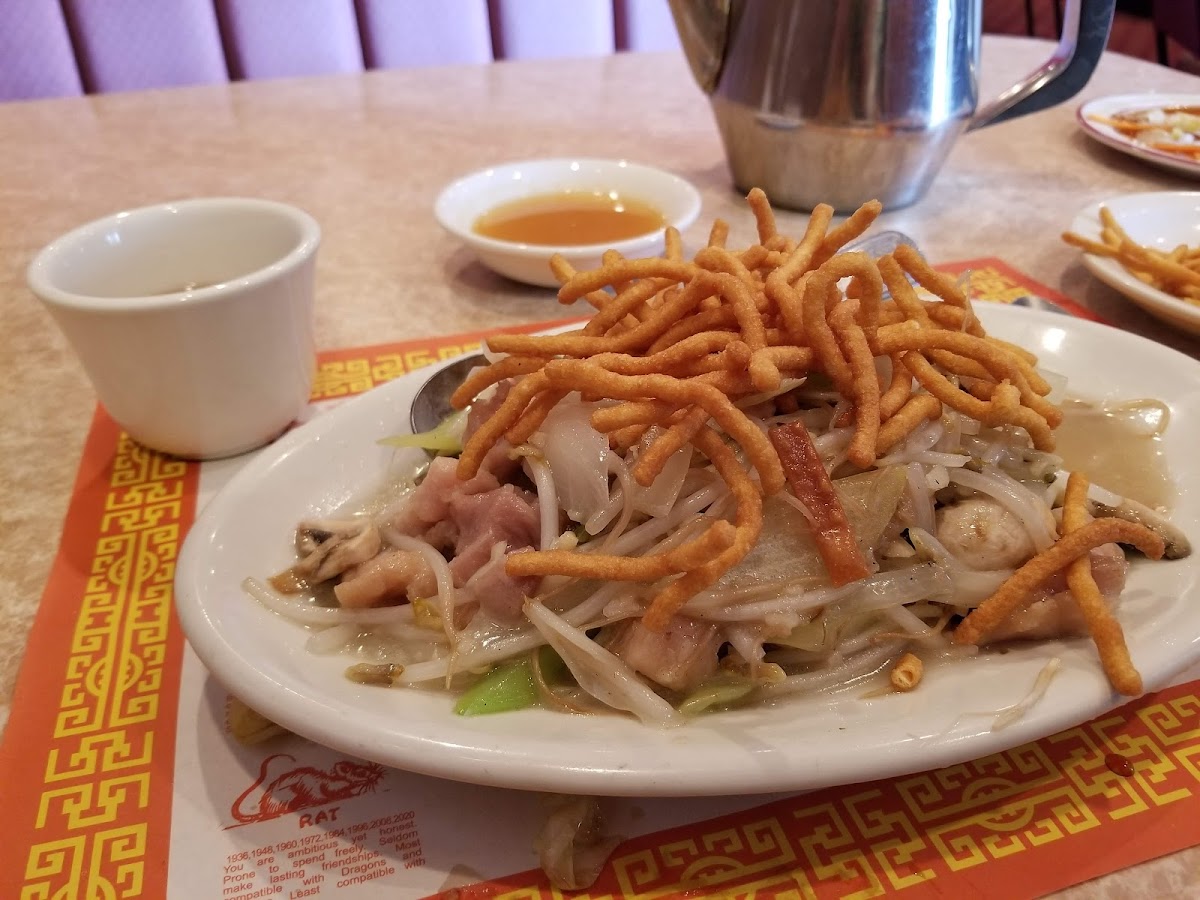 Fu's Palace Restaurant - 7