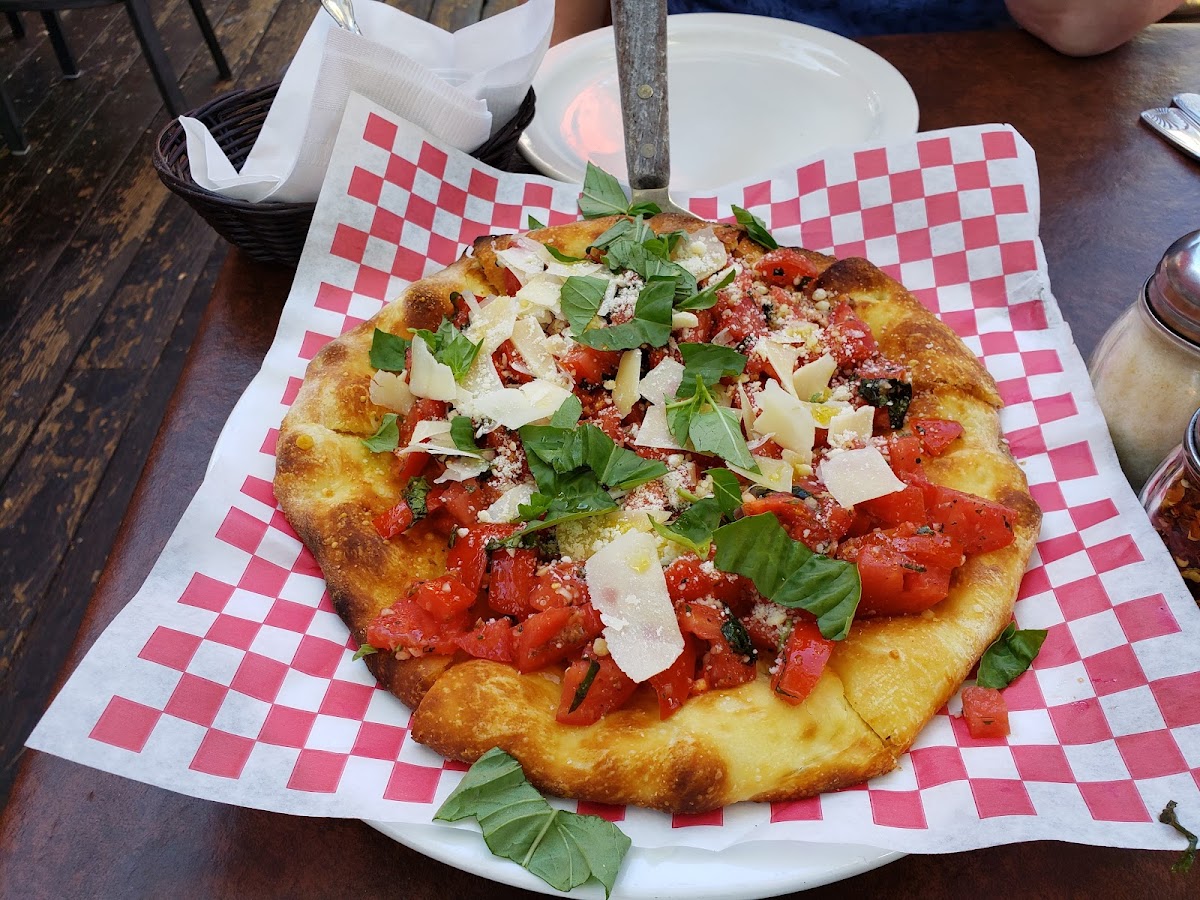 Fratello’s Ristorante & Pizzeria - 9