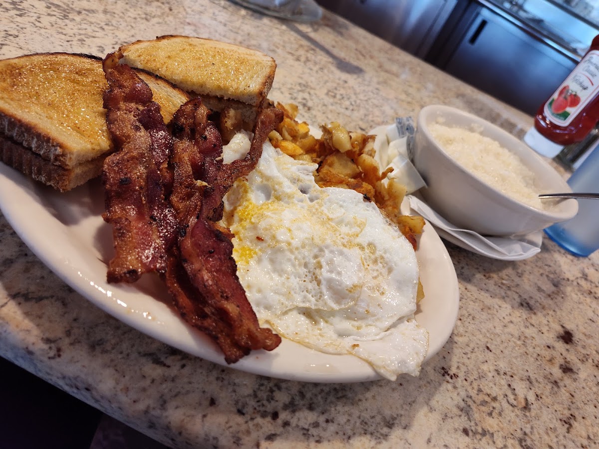 The Gateway Diner - 6