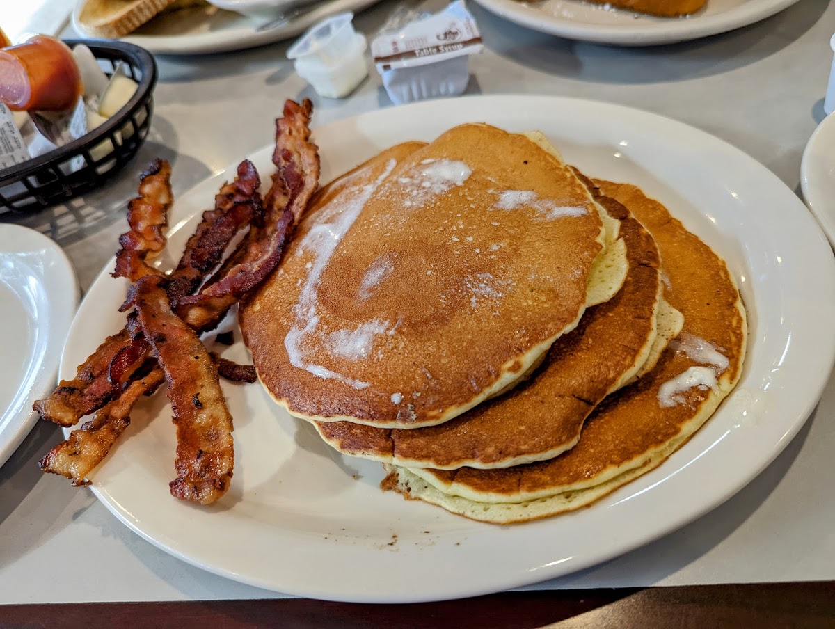 The Gateway Diner - 8