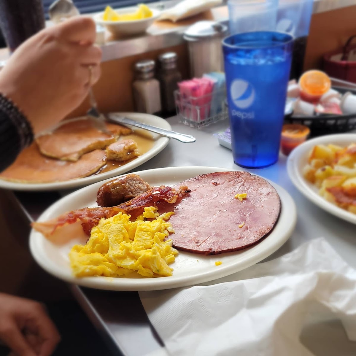 The Gateway Diner - 9