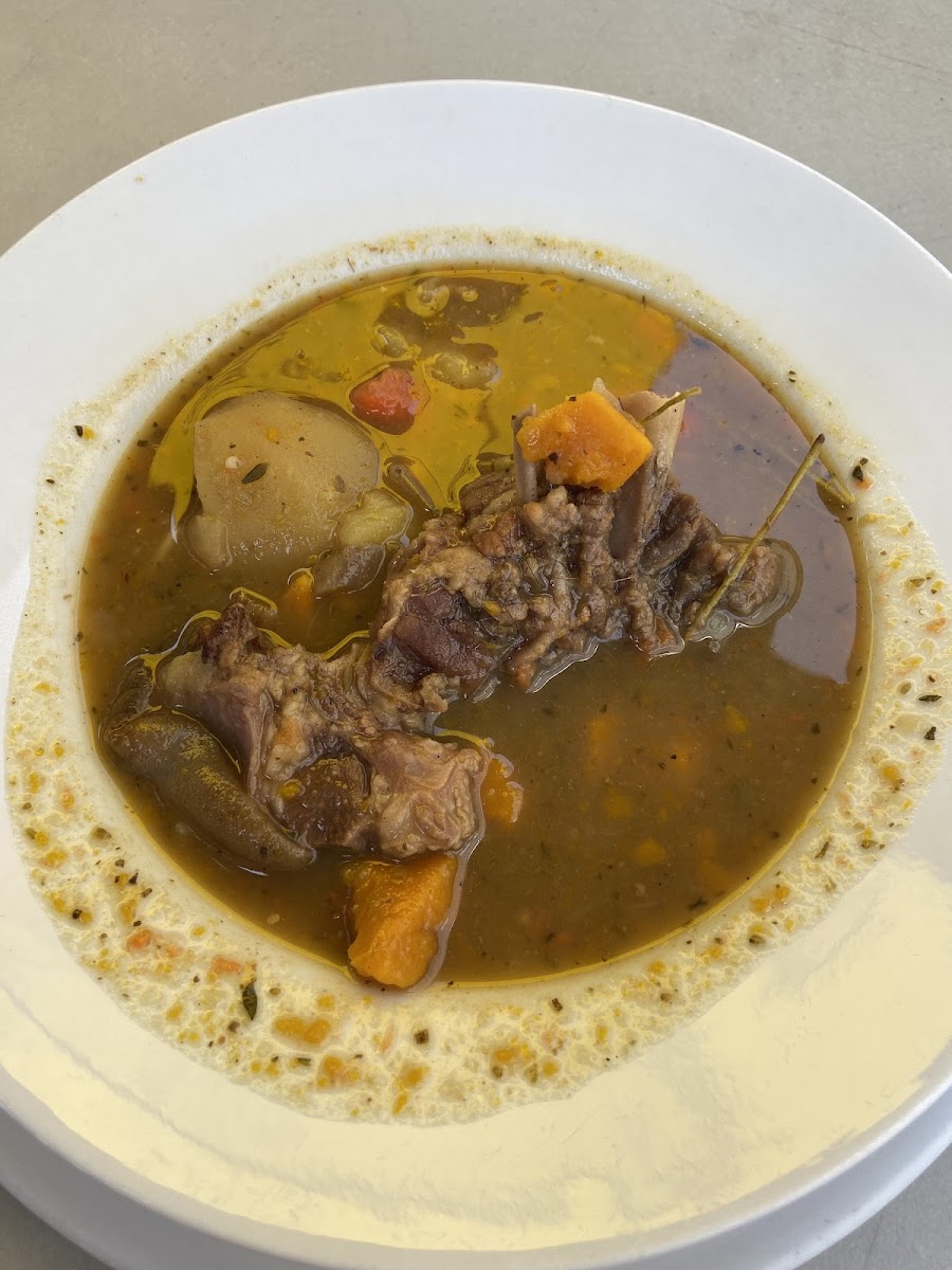 Hutchie Catering & Caribbean Restaurant - 10
