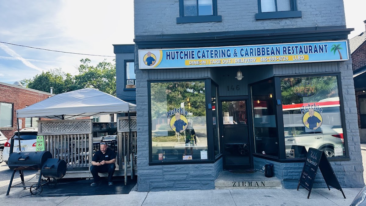 Hutchie Catering & Caribbean Restaurant - 3
