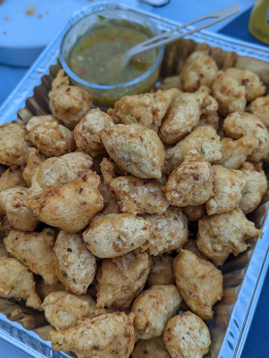 Hutchie Catering & Caribbean Restaurant - 9