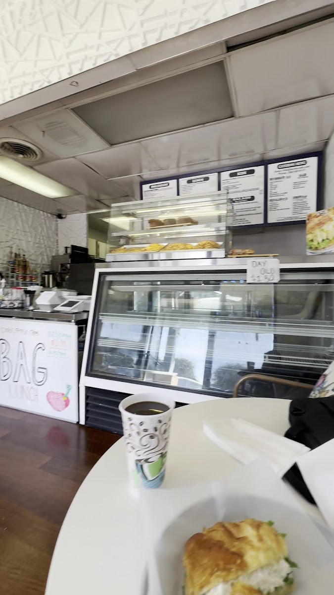 Laura's Cafe & Bakery - 2