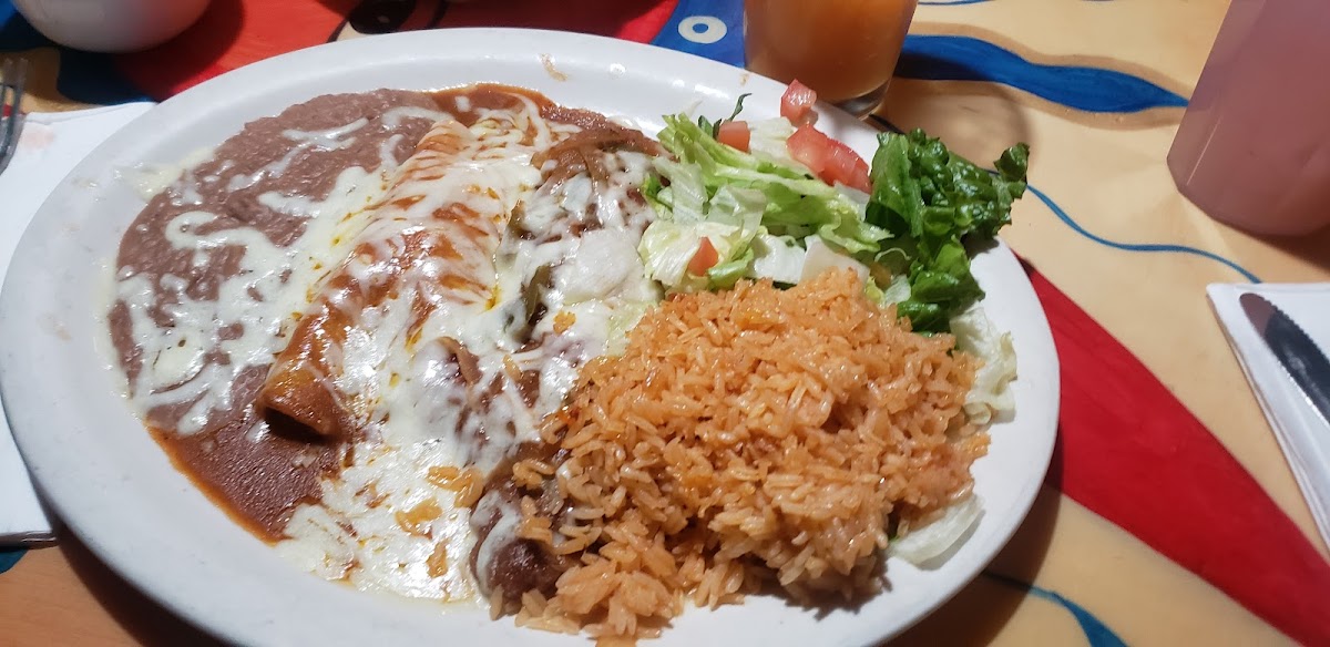 La Barca Restaurant - 10