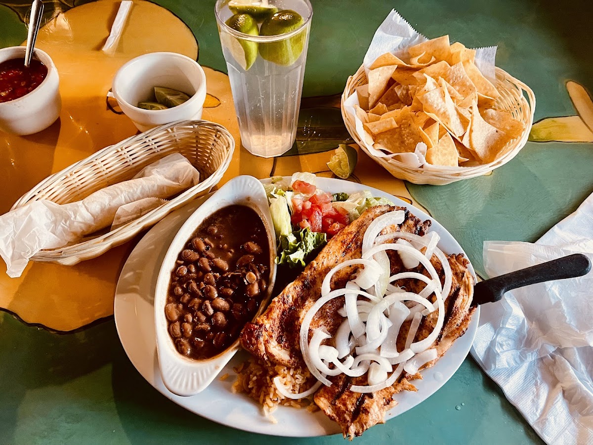 La Barca Restaurant - 3