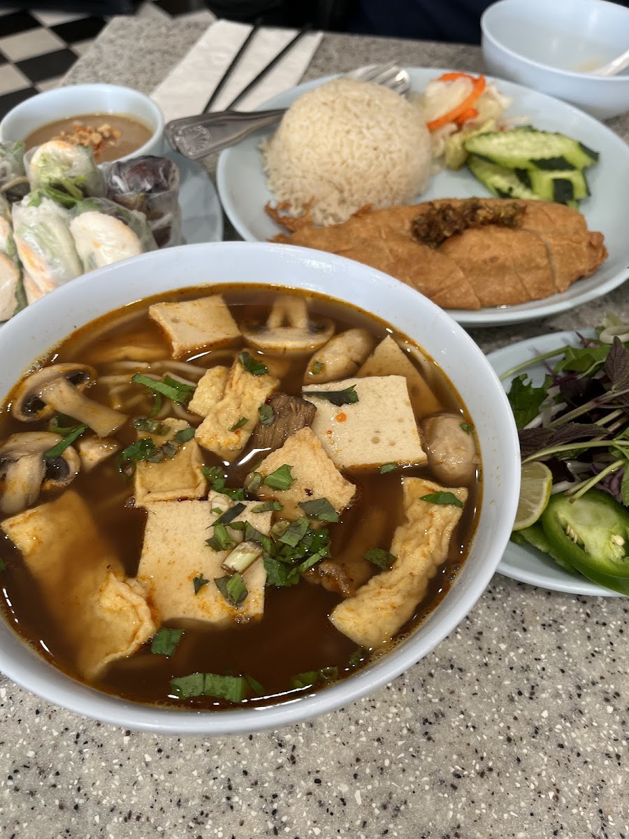 Thien Tam Vegetarian Restaurant - 4