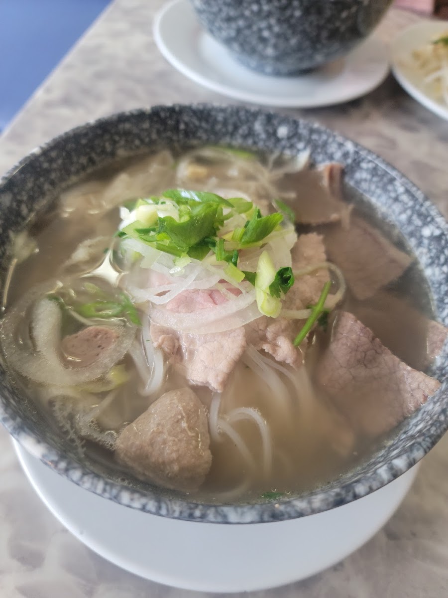 Five Corners Vietnamese Restaurant - 9