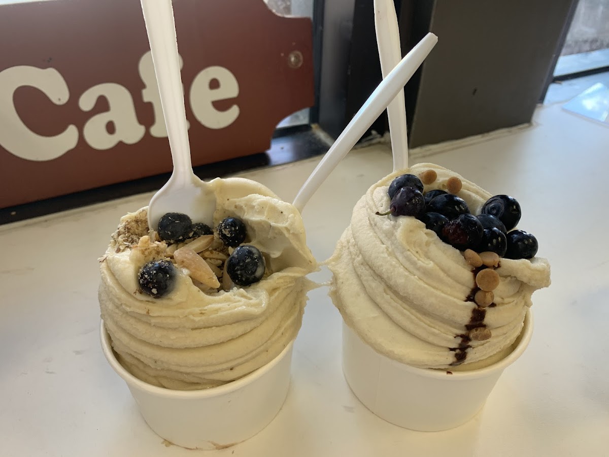 Bashful Banana Bakery & Cafe - 2