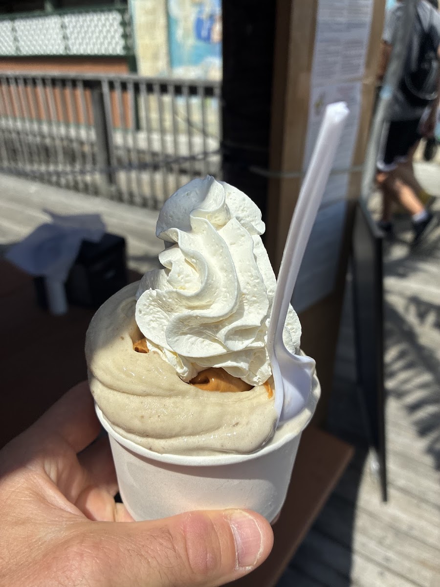 Bashful Banana Bakery & Cafe - 4