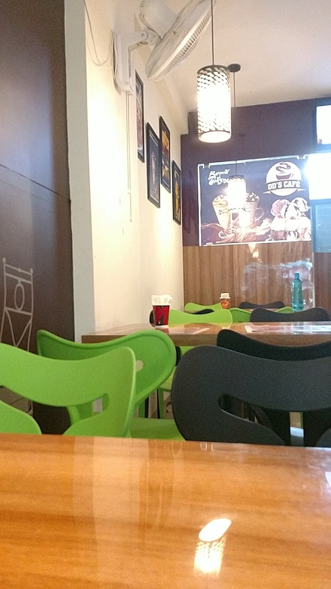 DD's Cafe - 4