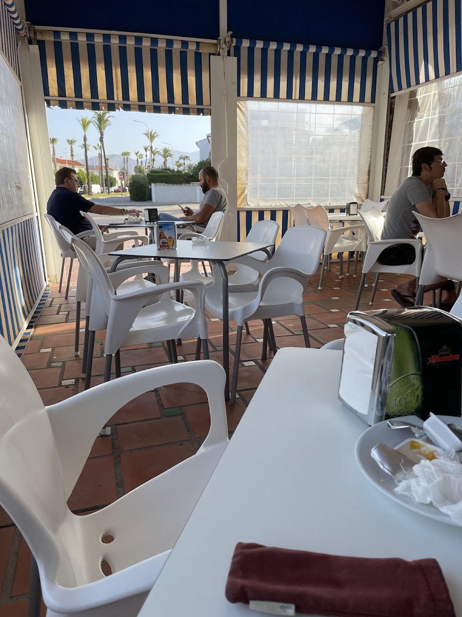 Cafeteria Pereira - 4