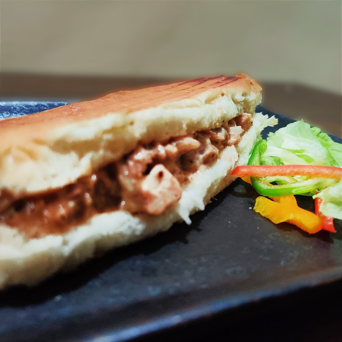 Grub Box Cafe & Bistro - 3