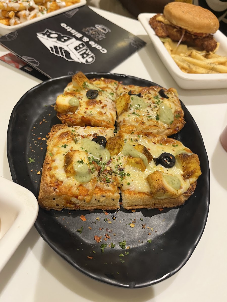 Grub Box Cafe & Bistro - 9