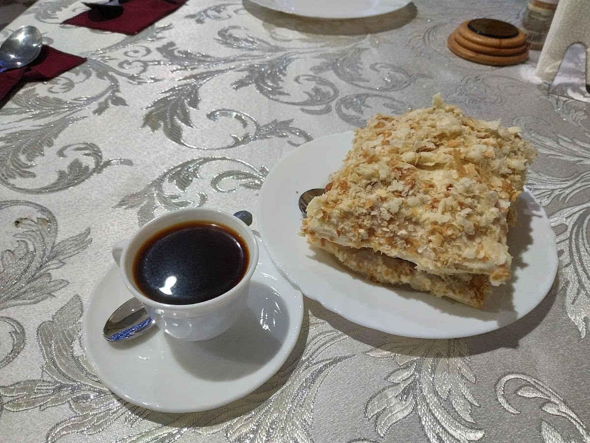 Kafe-Konditerskaya Ochag - 4