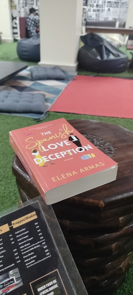 WEBLIHOUSE : Cafe & Books - 5