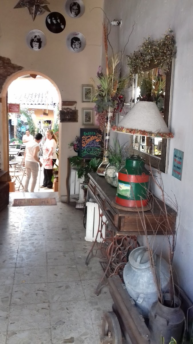 El Patio De Doña Delia - 2