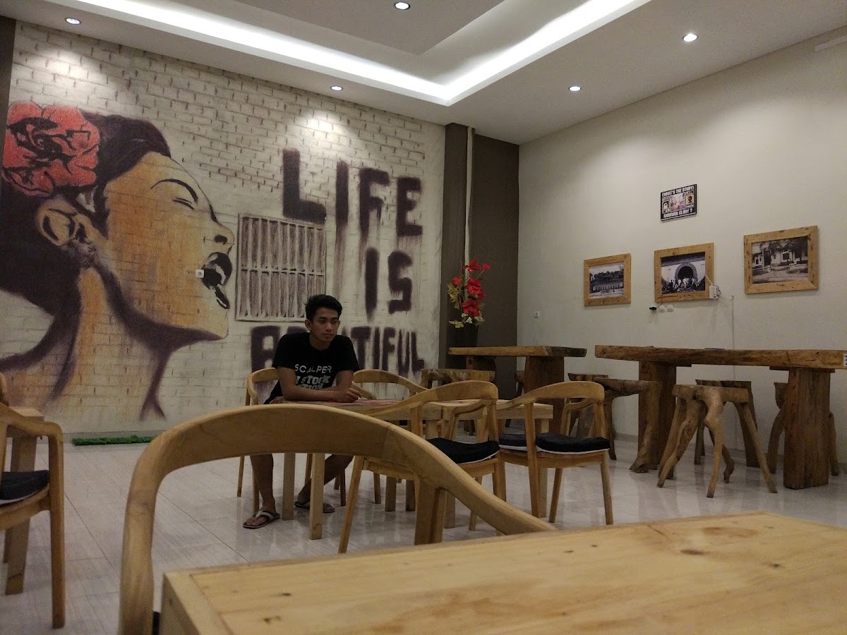 Gunung Batu 16 Bistroit Cafe - 9