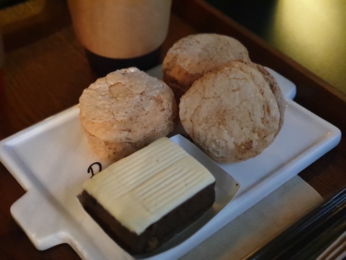 302 카페 (302 Cafe) - 2