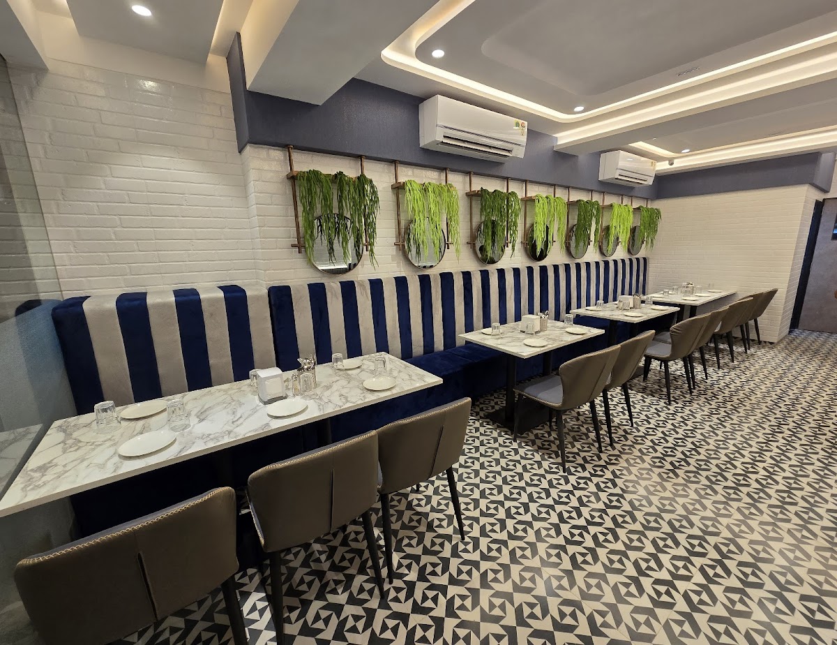 Bawarchii Cafe & Lounge - 3