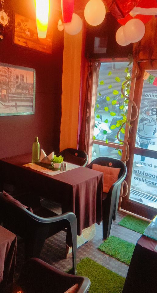 The MAD House Cafe & Restaurant