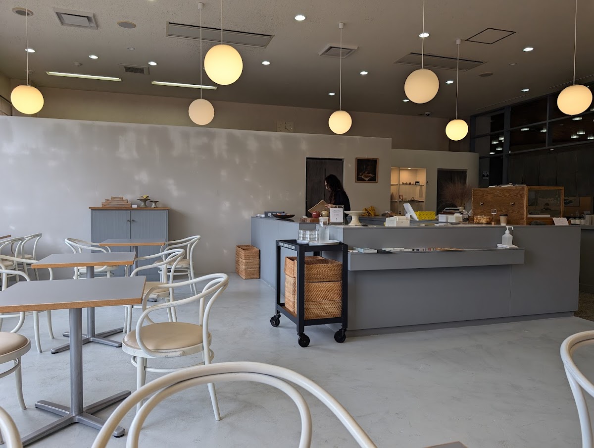 CHIN JUKAN POTTERY 喫茶室