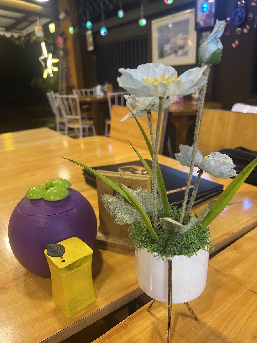 MJ’s Coffee House & Food Plus - 7