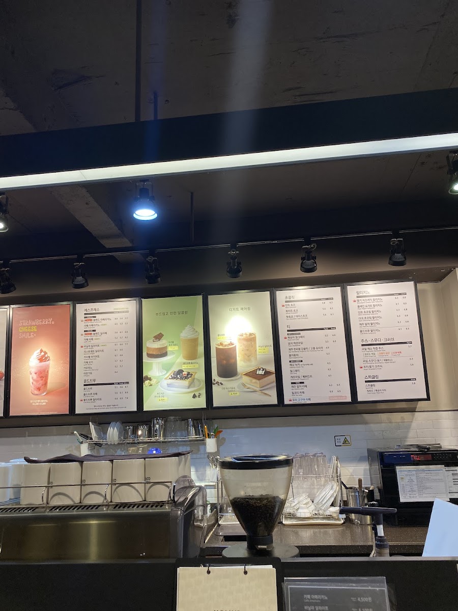 HOLLYS COFFEE Busan biff square - 4