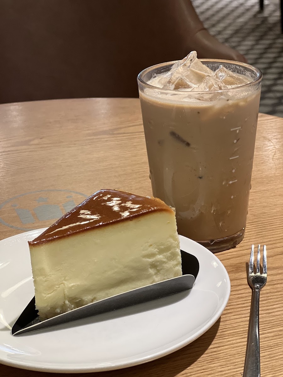 HOLLYS COFFEE Busan biff square - 6