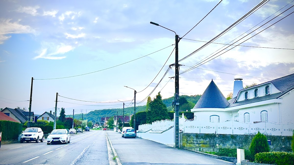 Cafe Bowling De La Vallee