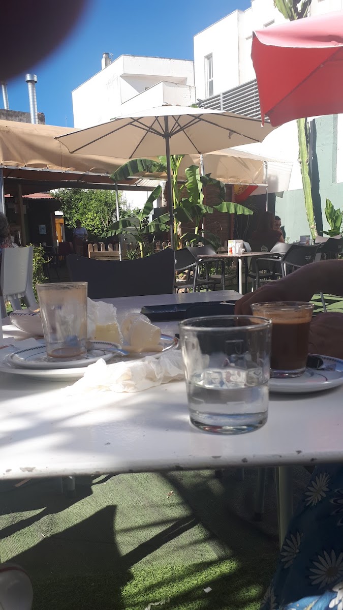 Cafeteria La Rama - 10