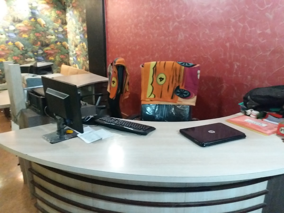 CYBER TOWN - THE CYBER CAFE