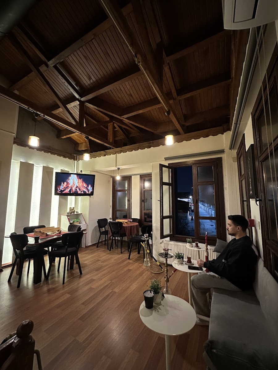 Elbeyi Cafe - Nargile & Oyun Salonu