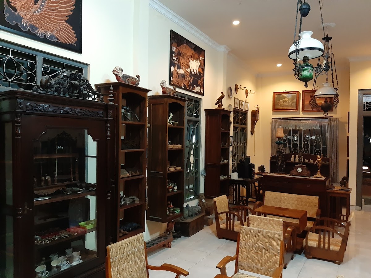 KENDEDES CAFE & ANTIQUE SHOP꧋ꦏꦼꦤ꧀ꦝꦼꦣꦼꦱ꧀ꦕꦥ꦳ꦺ&ꦄꦤ꧀ꦠꦶꦐꦸꦮꦺꦱ꧀ꦲꦺꦴꦥ꧀ - 6