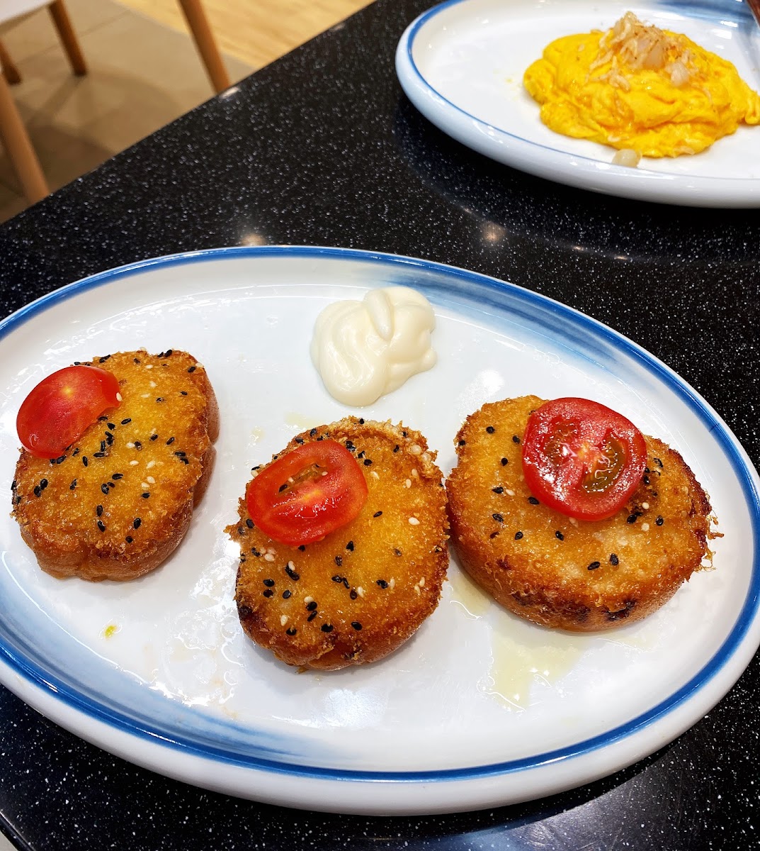 Ka Wah Restaurant - 8