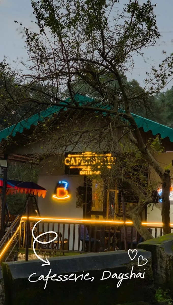 Cafesserie | Cafe & Bakery